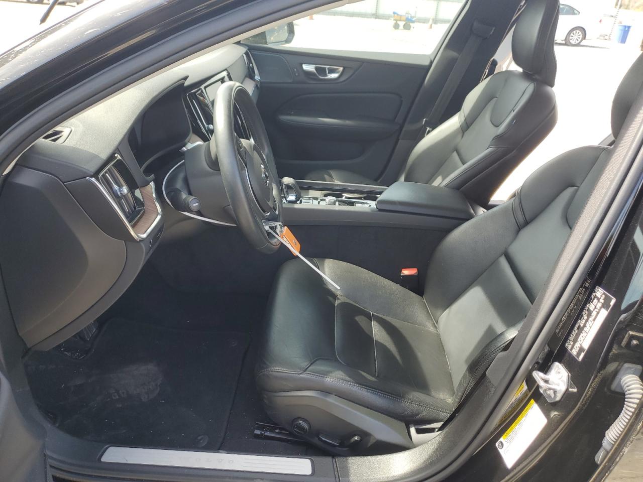 7JRL12FZ2NG174681 2022 Volvo S60 B5 Momentum