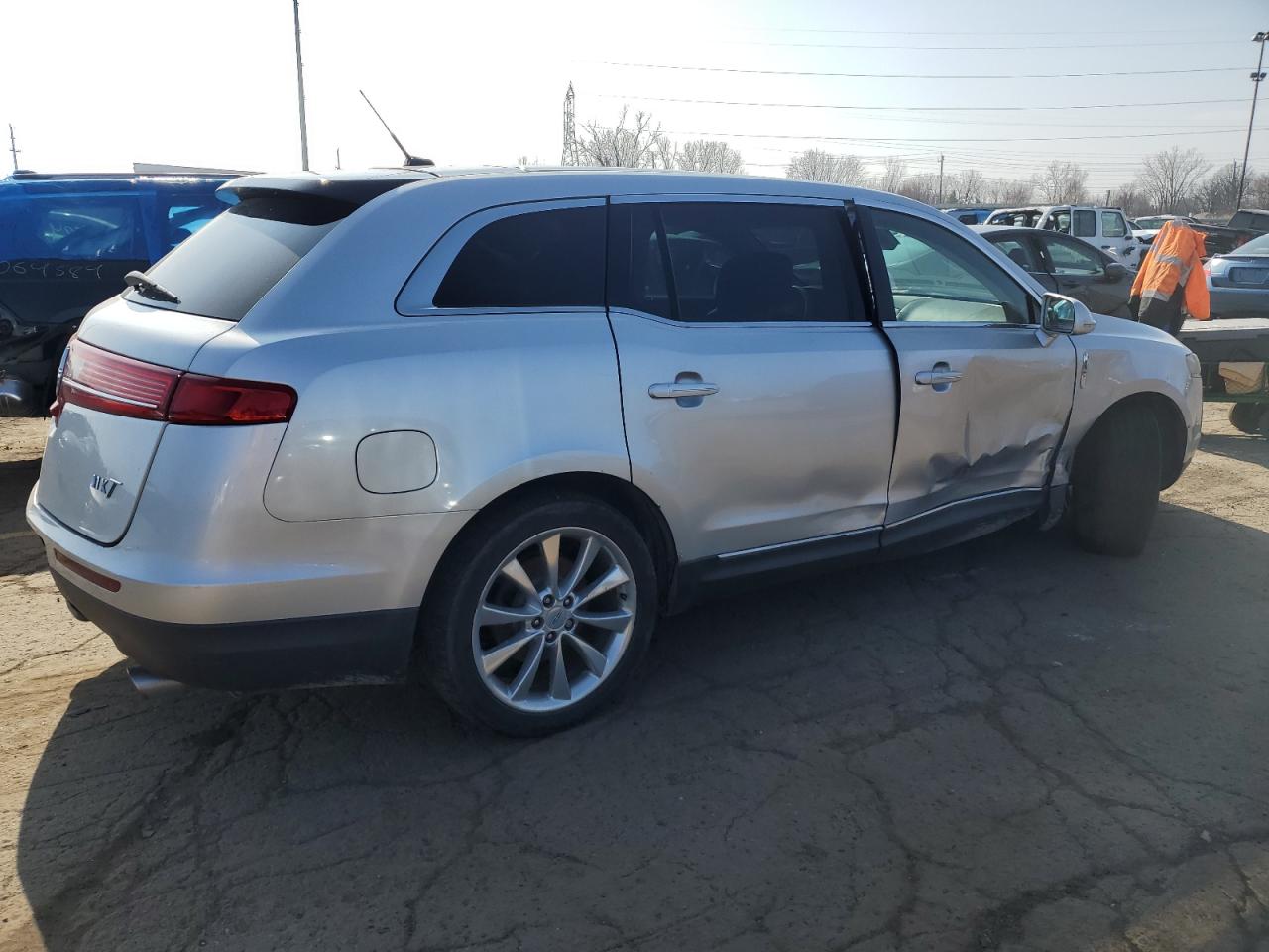 2LMHJ5AT9ABJ14410 2010 Lincoln Mkt