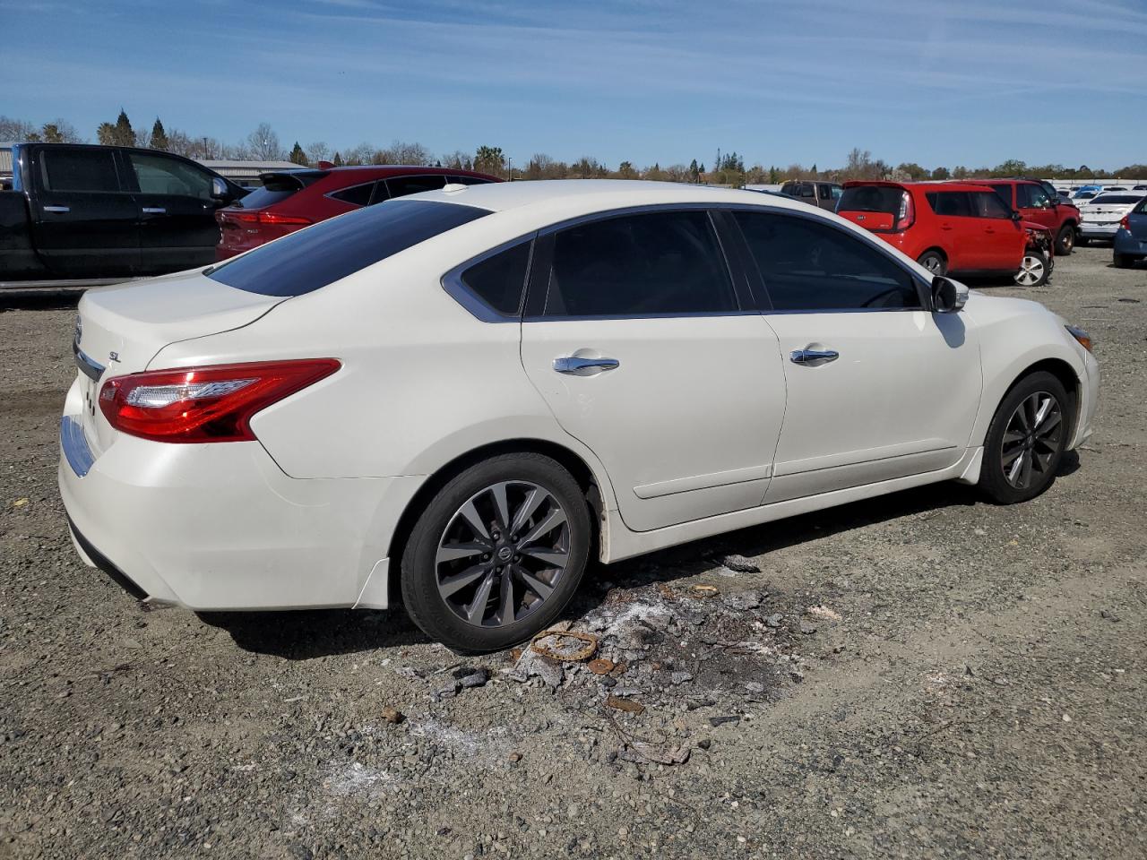 1N4AL3AP1GC230685 2016 Nissan Altima 2.5