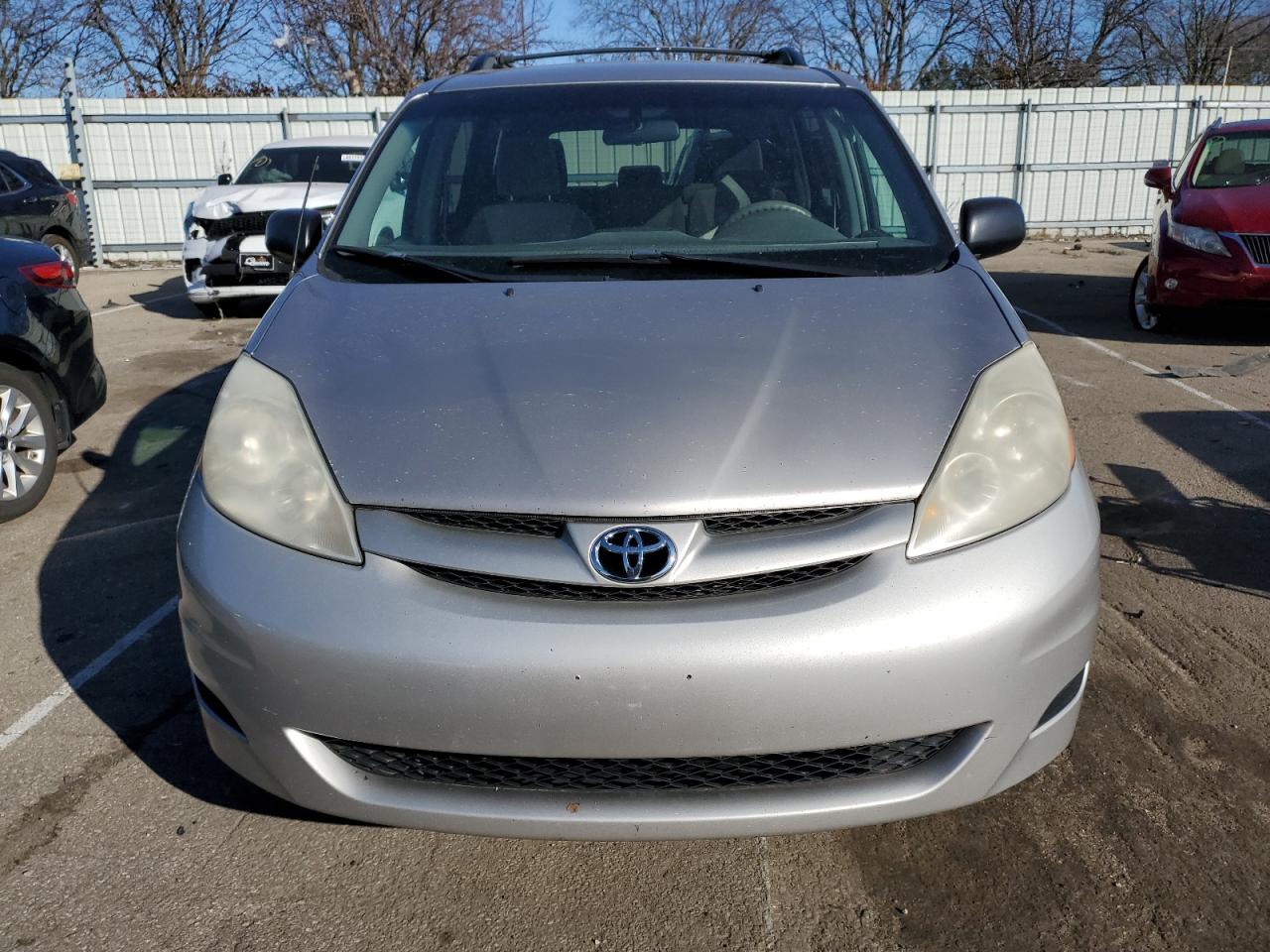 Lot #3029268889 2009 TOYOTA SIENNA CE