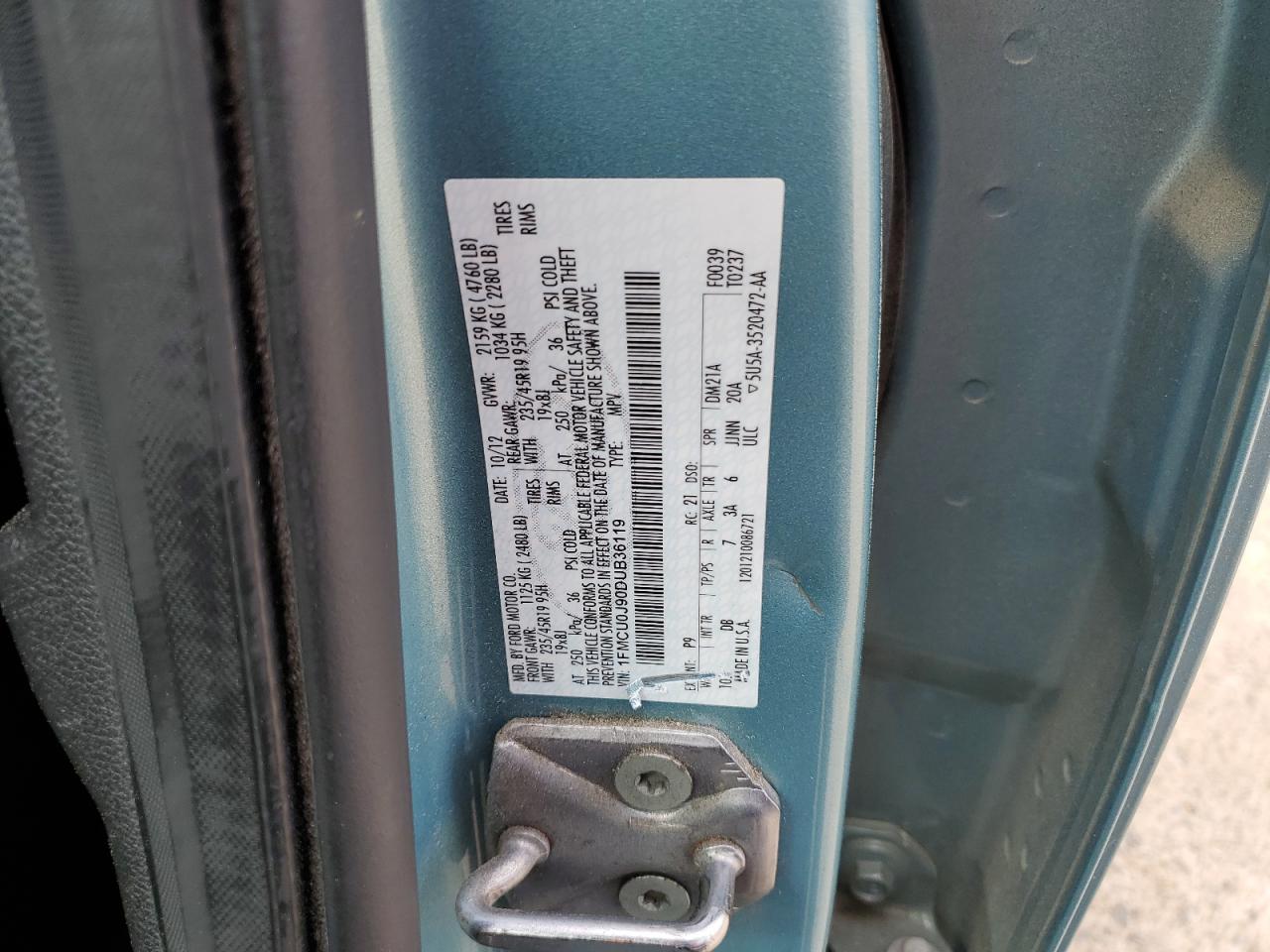 1FMCU0J90DUB36119 2013 Ford Escape Titanium