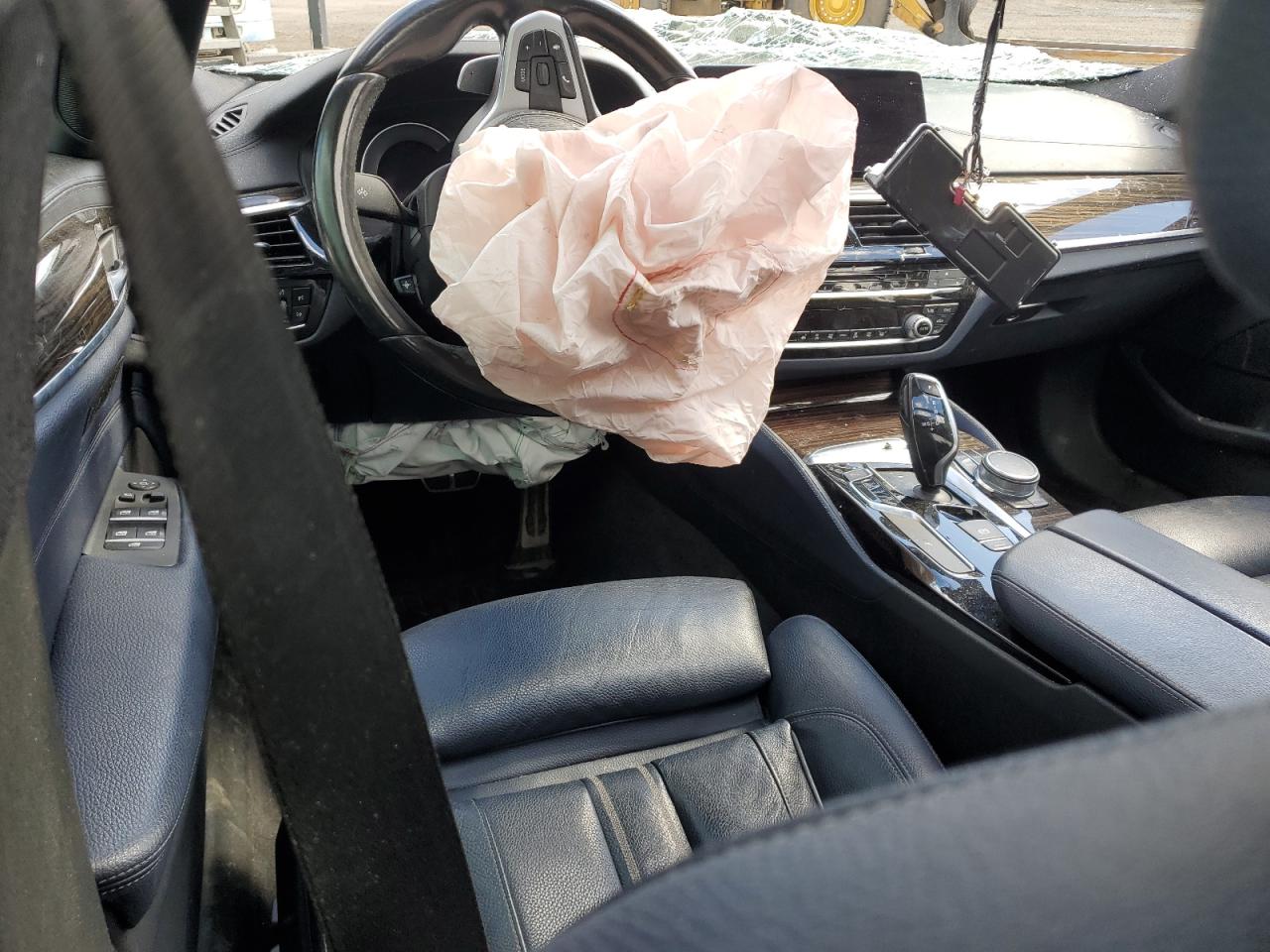 WBAJE7C57JG892226 2018 BMW 540 Xi