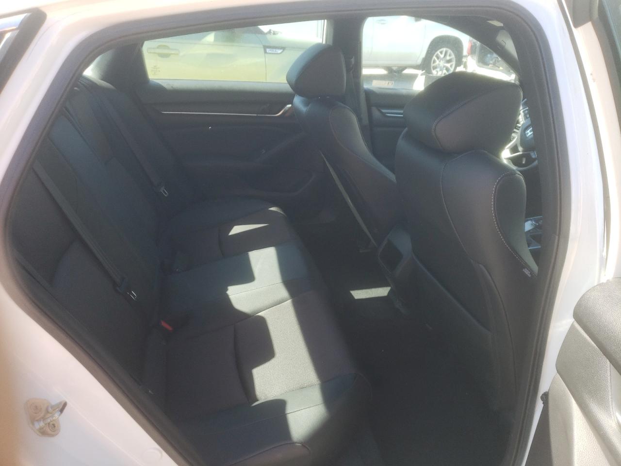 1HGCV1F32KA032484 HONDA ACCORD 2019