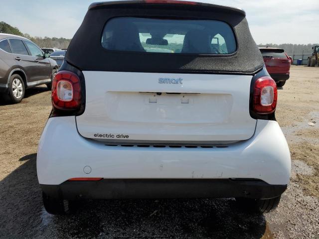 VIN WMEFK9BA9JK261021 2018 Smart Fortwo no.6