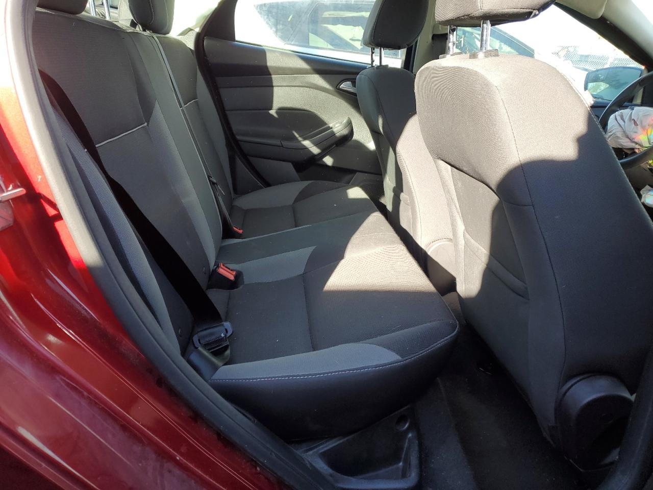 1FADP3F23EL363038 2014 Ford Focus Se