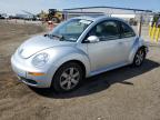 VOLKSWAGEN NEW BEETLE photo