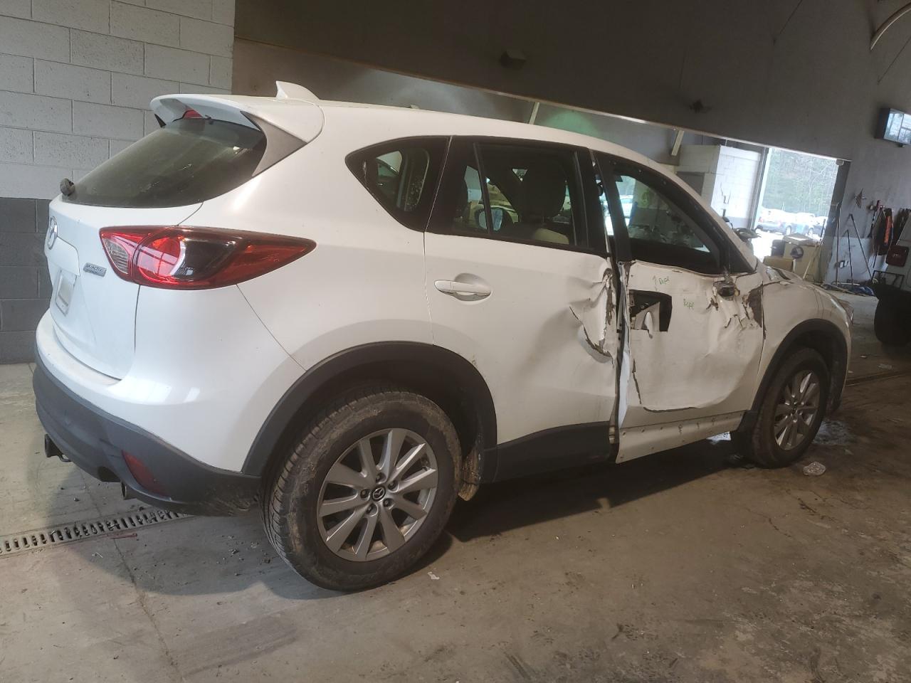 JM3KE2BE5E0424190 2014 Mazda Cx-5 Sport