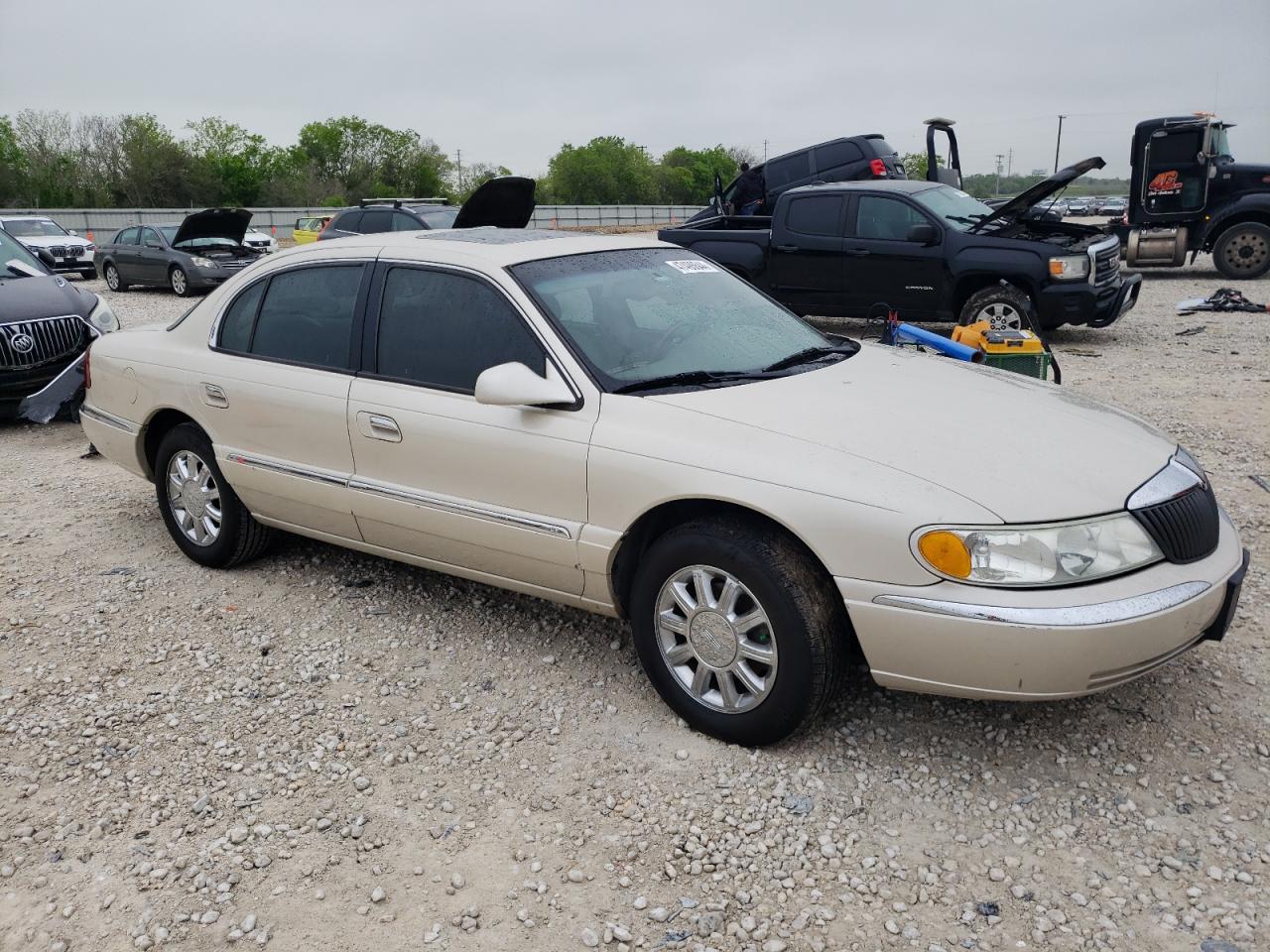 1LNHM97V62Y698823 2002 Lincoln Continental