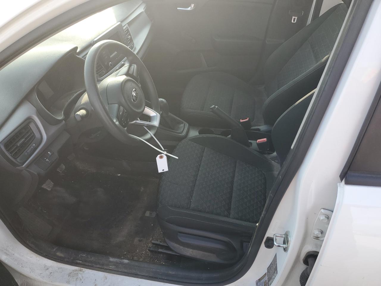 3KPA25AB9JE063358 2018 Kia Rio Lx