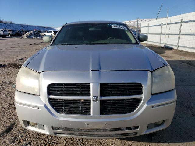 2005 Dodge Magnum Sxt VIN: 2D4FV48V75H647942 Lot: 47056124