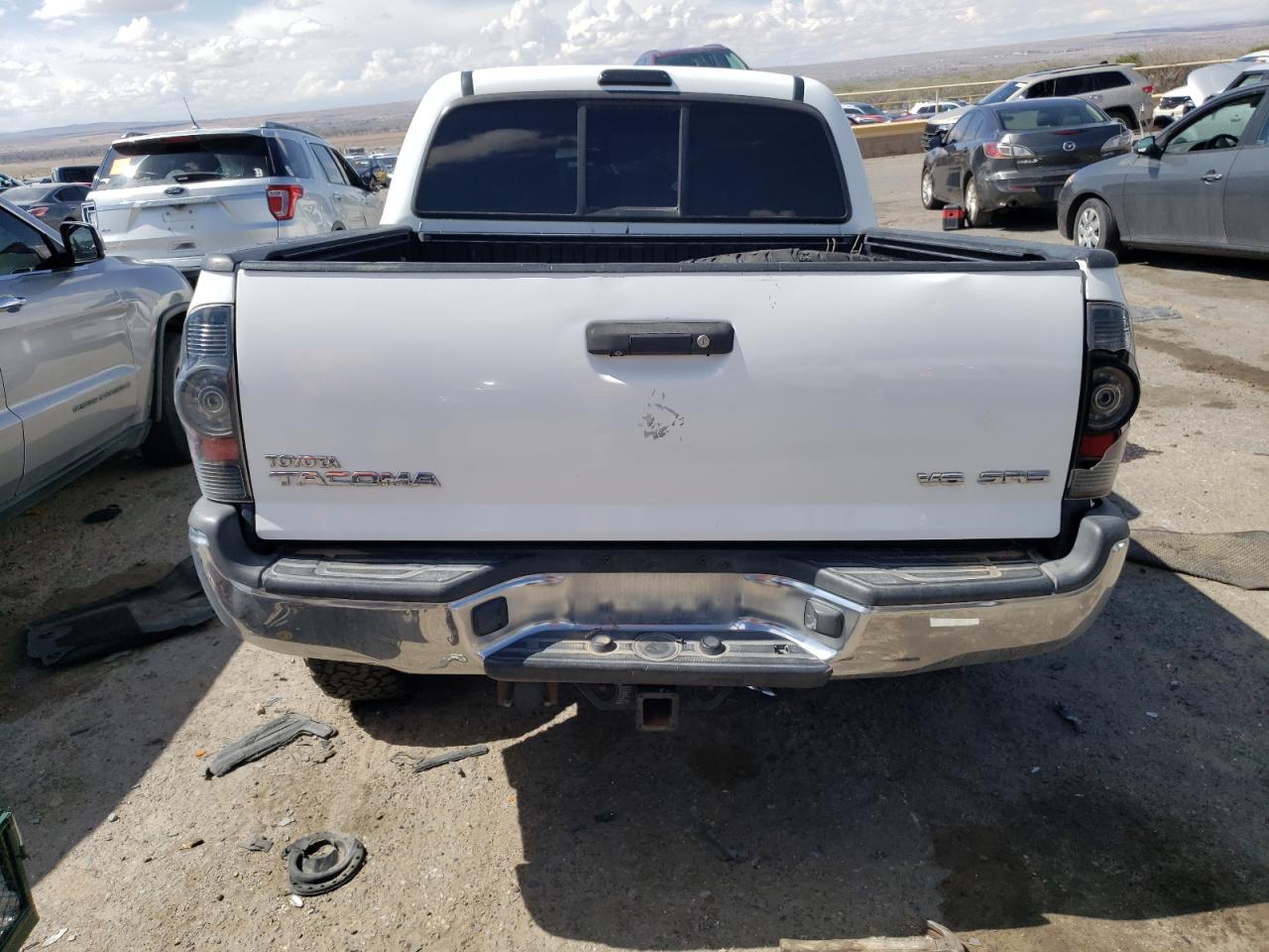 2013 Toyota Tacoma Double Cab vin: 3TMLU4EN7DM118854