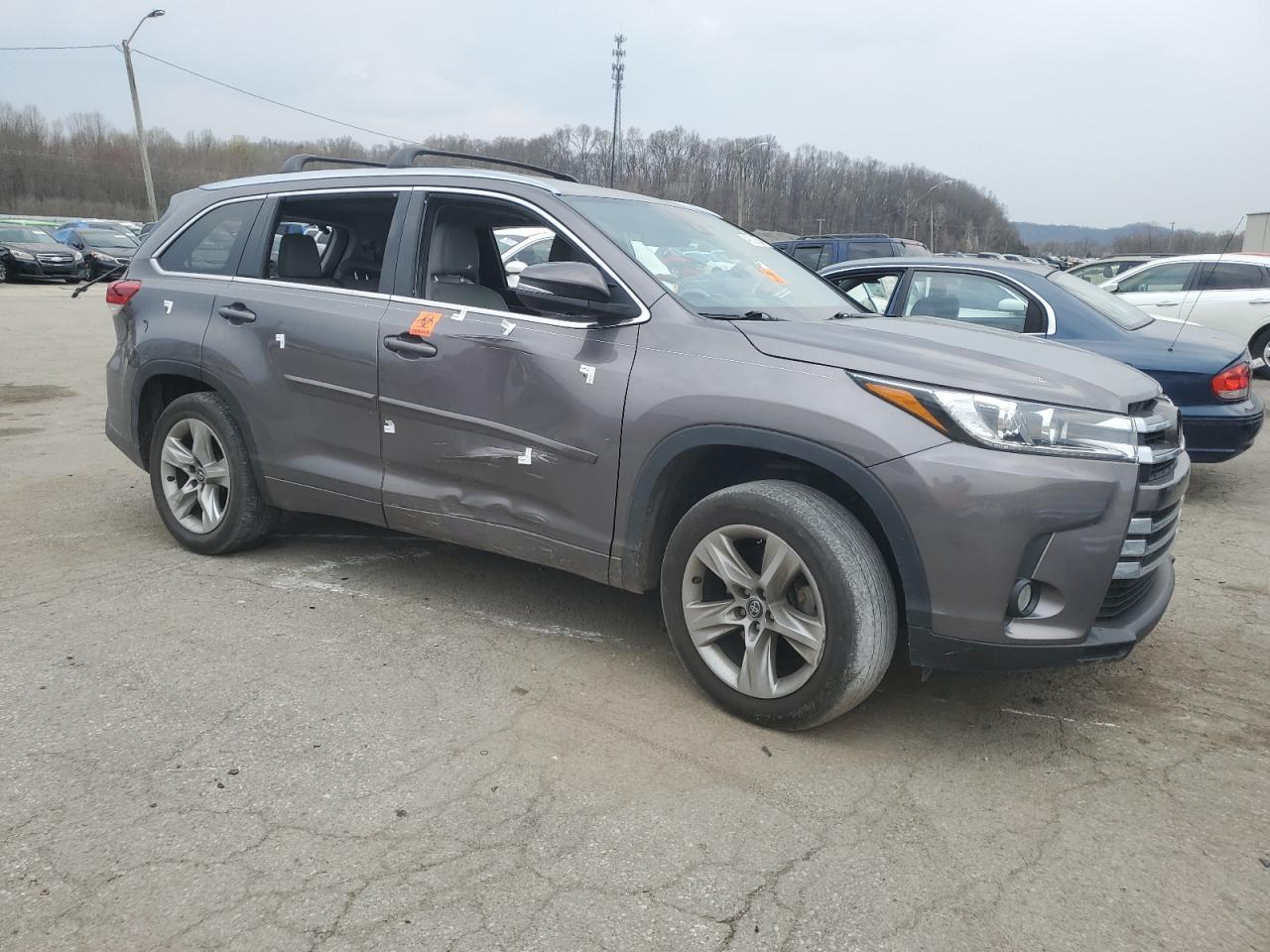 5TDYZRFH8JS275527 2018 Toyota Highlander Limited
