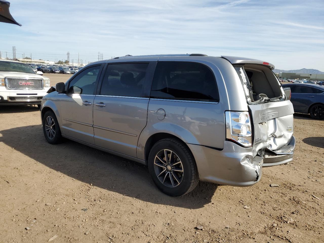 2C4RDGCG8HR671270 2017 Dodge Grand Caravan Sxt