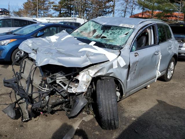 Lot #2456861662 2011 VOLKSWAGEN TOUAREG V6 salvage car