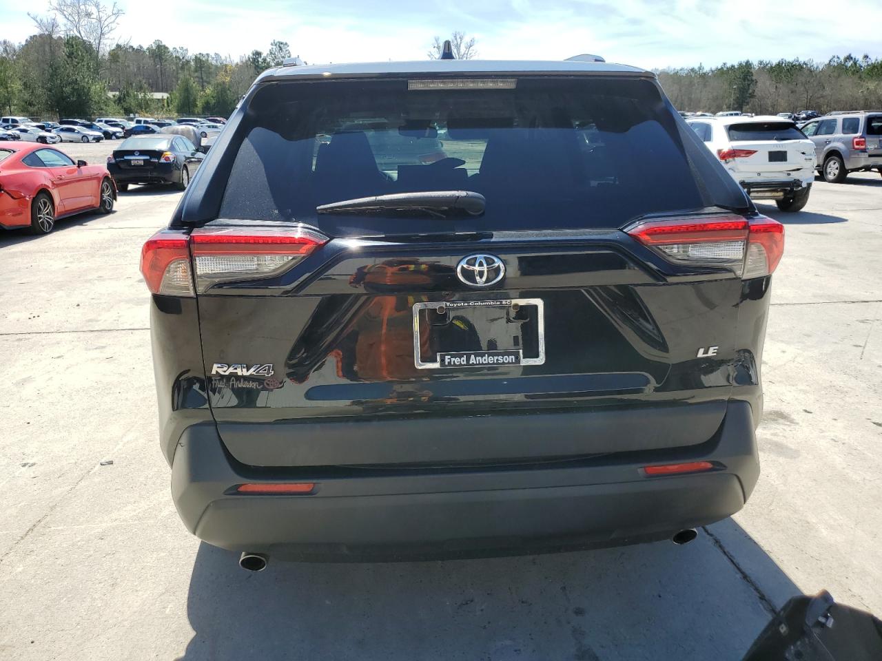 2019 Toyota Rav4 Le vin: JTMH1RFV8KD011170