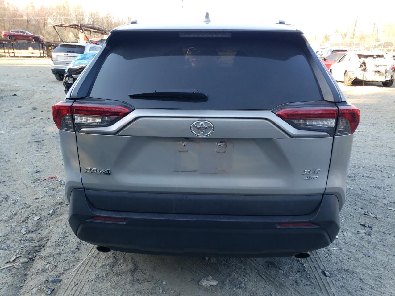 2T3P1RFV4MW225722 2021 Toyota Rav4 Xle