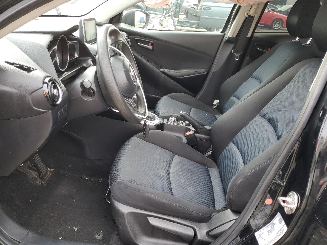 3MYDLBYV2HY170206 TOYOTA YARIS 2017