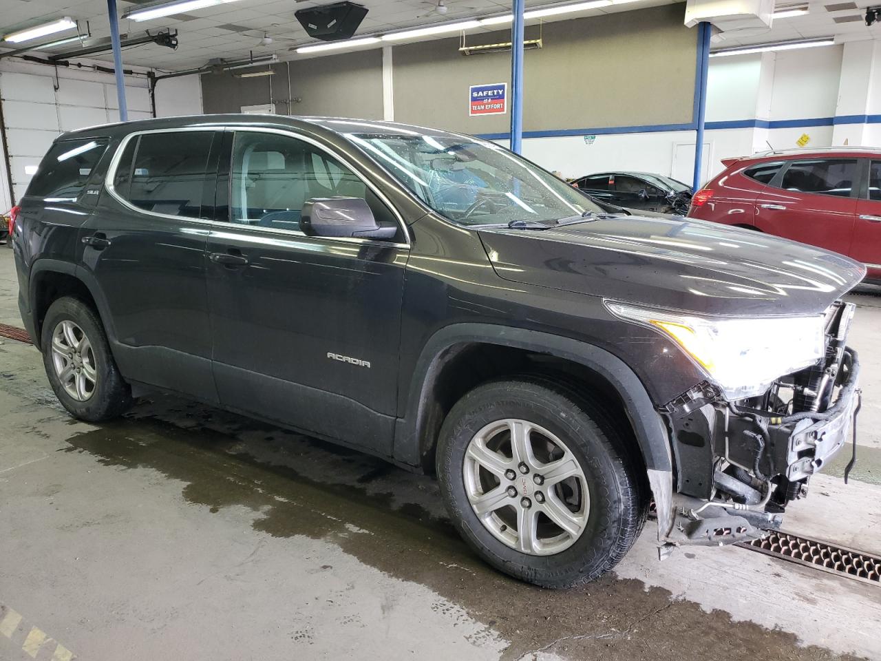 1GKKNRLSXJZ118182 2018 GMC Acadia Sle