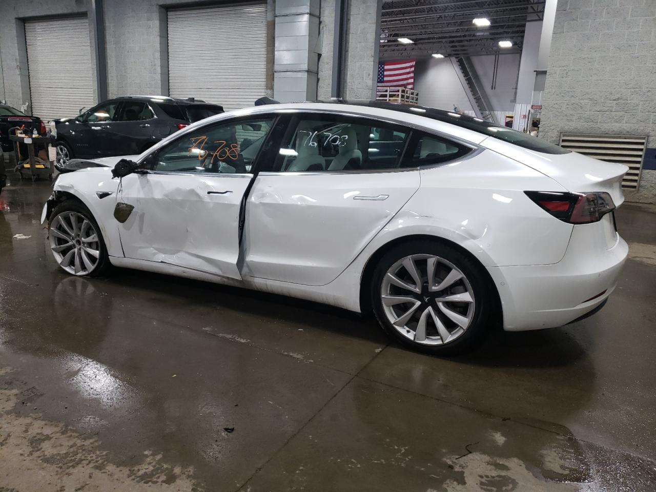 2019 Tesla Model 3 vin: 5YJ3E1EB5KF454540