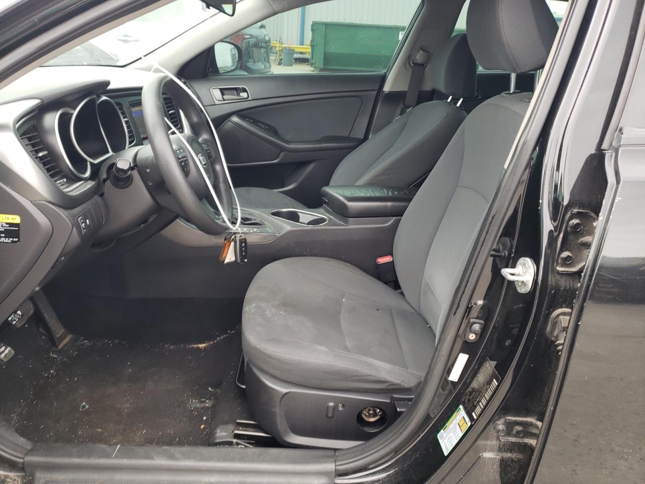 KNAGM4A7XF5617825 2015 Kia Optima Lx