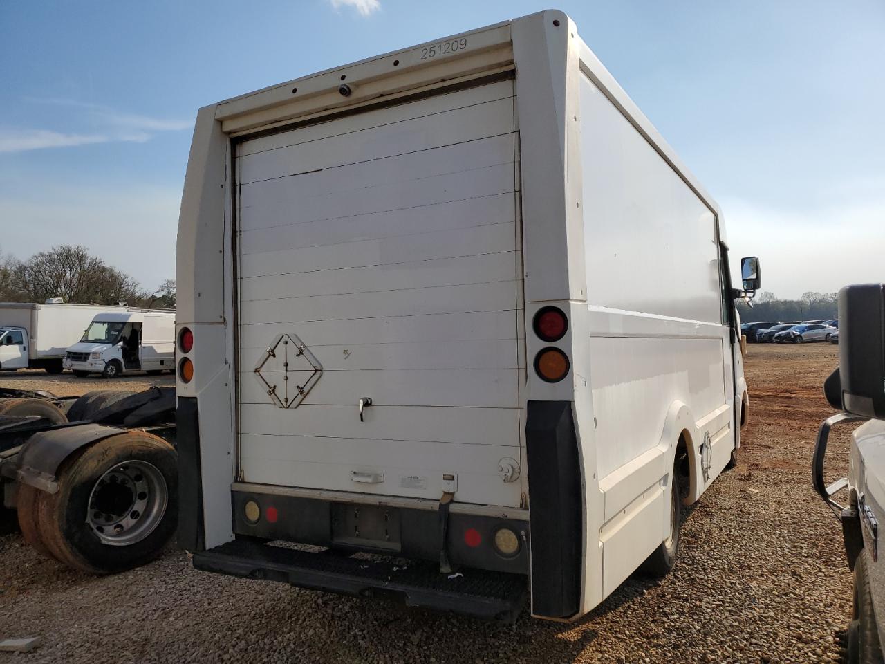 jalb4t179c7w00682 JALB4T179C7W00682 2012 Isuzu Npr