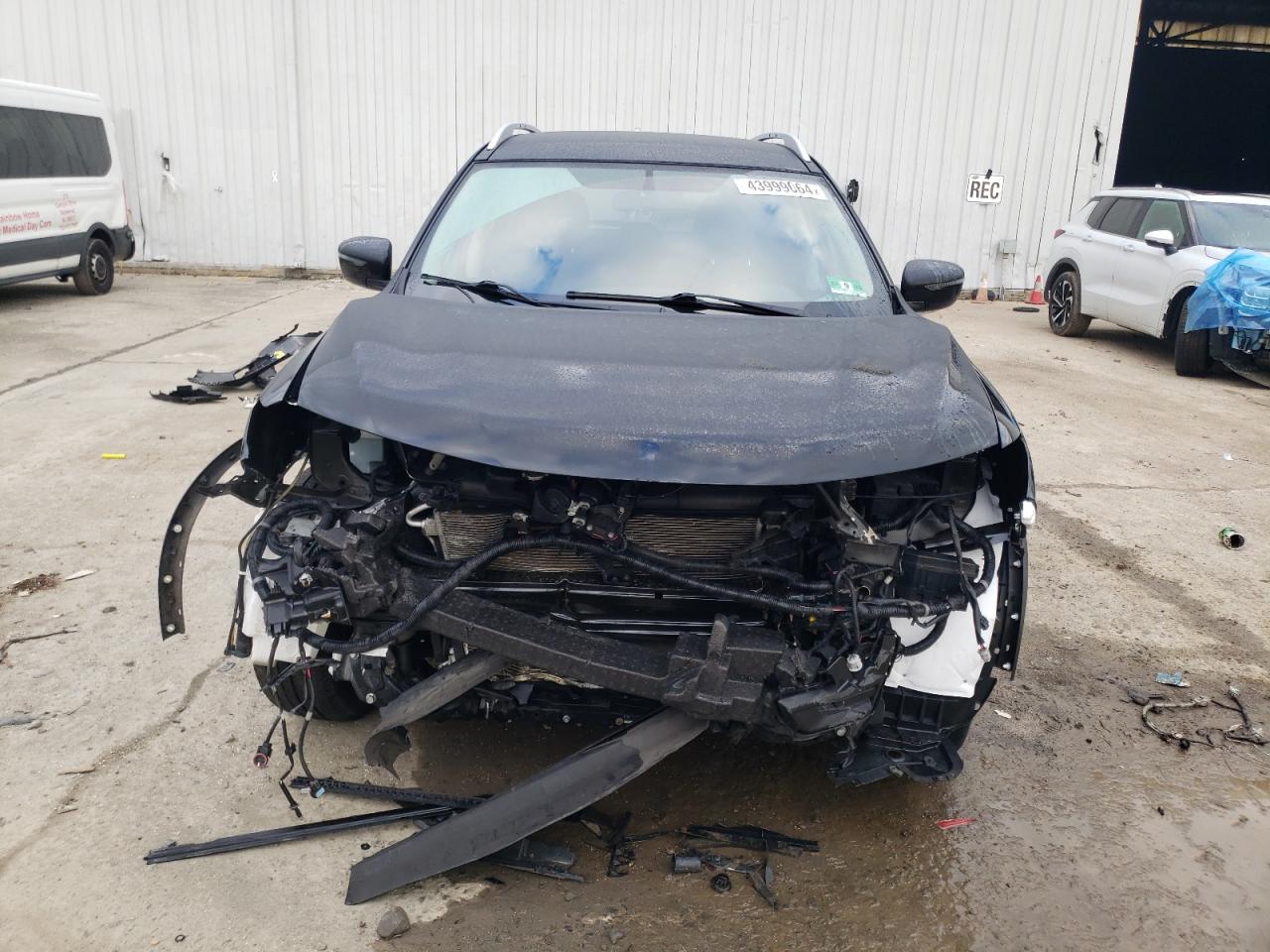 JN8AT2MV6JW340298 NISSAN ROGUE 2018