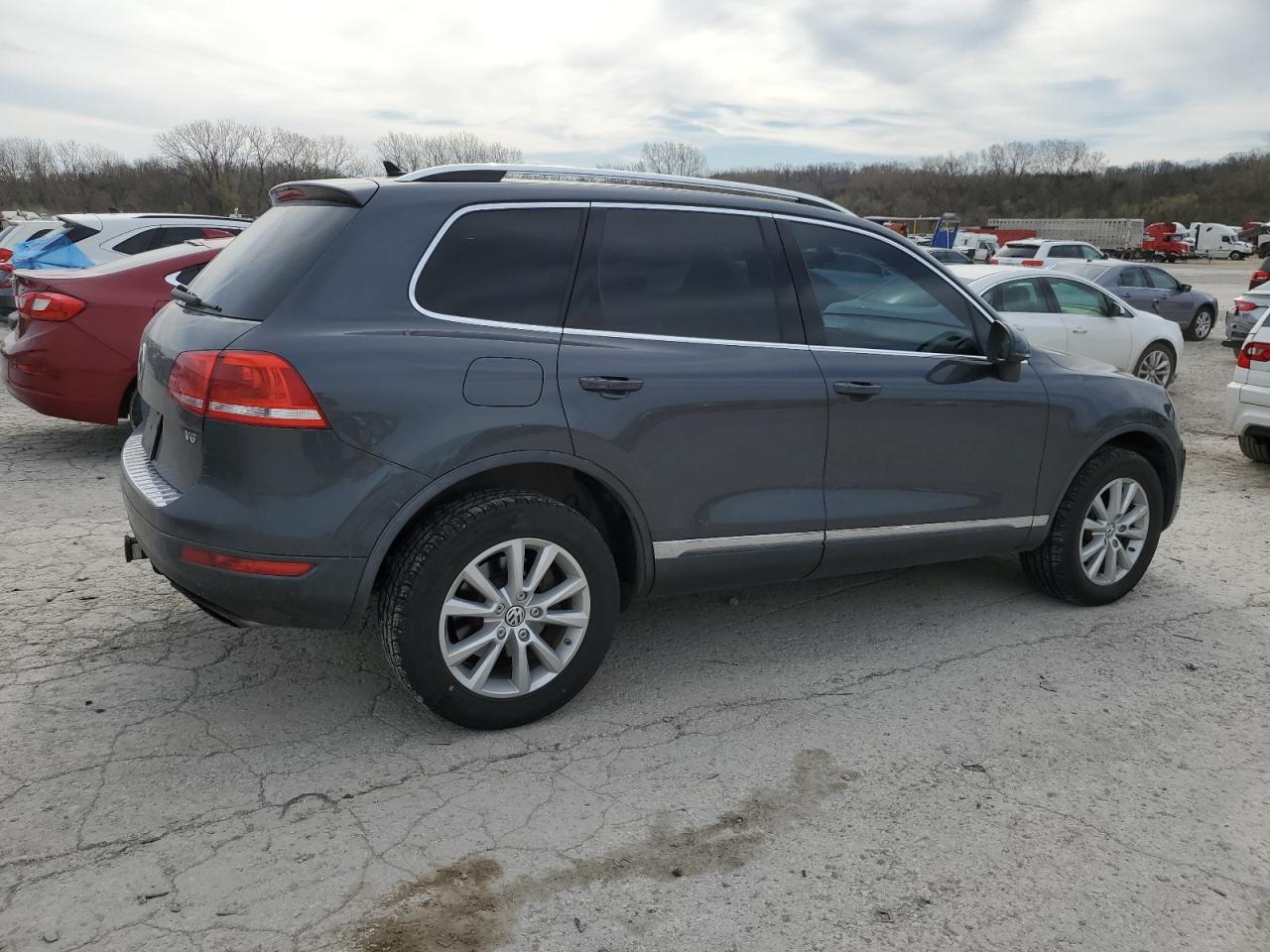 2014 Volkswagen Touareg V6 vin: WVGEF9BP5ED012112