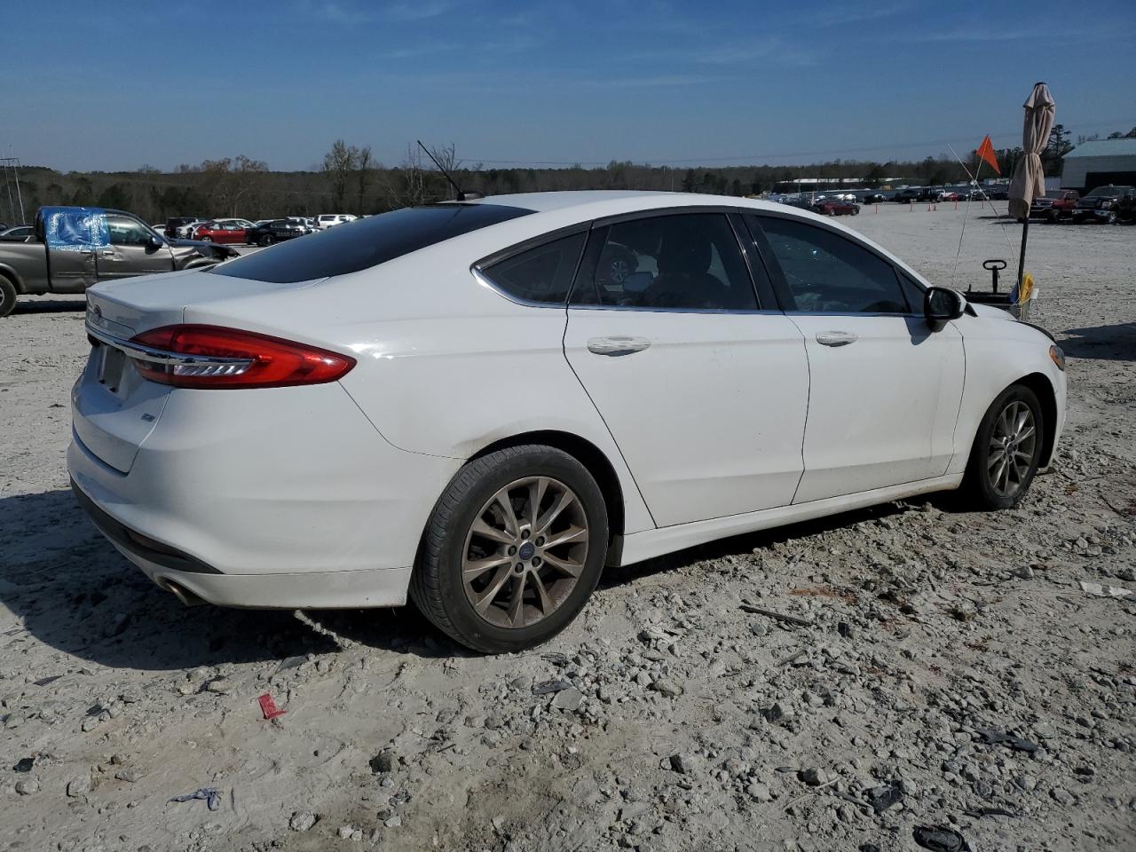 3FA6P0H71HR117529 2017 Ford Fusion Se