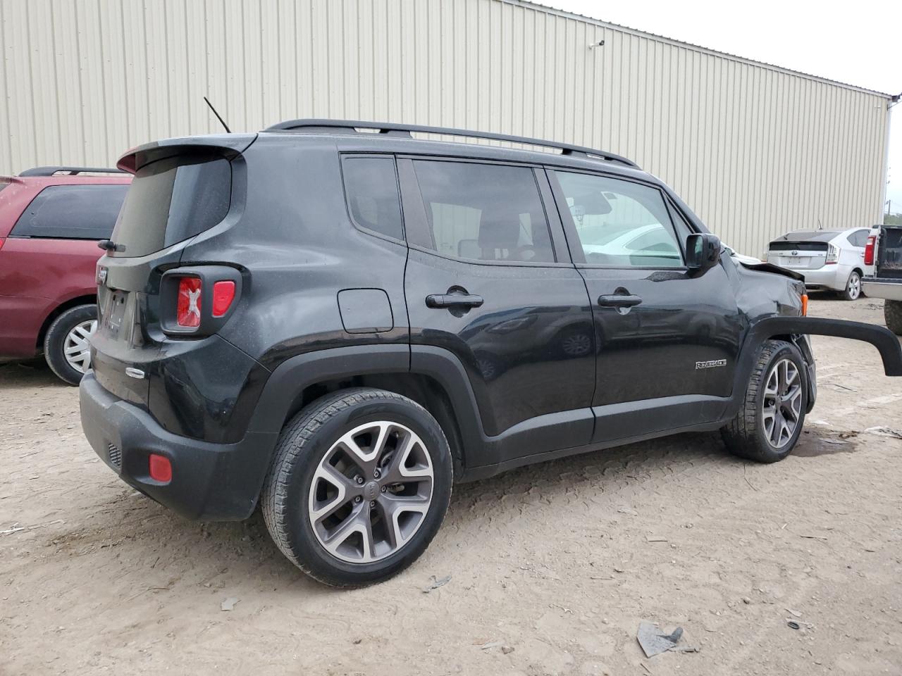 ZACCJABT7FPC13988 2015 Jeep Renegade Latitude