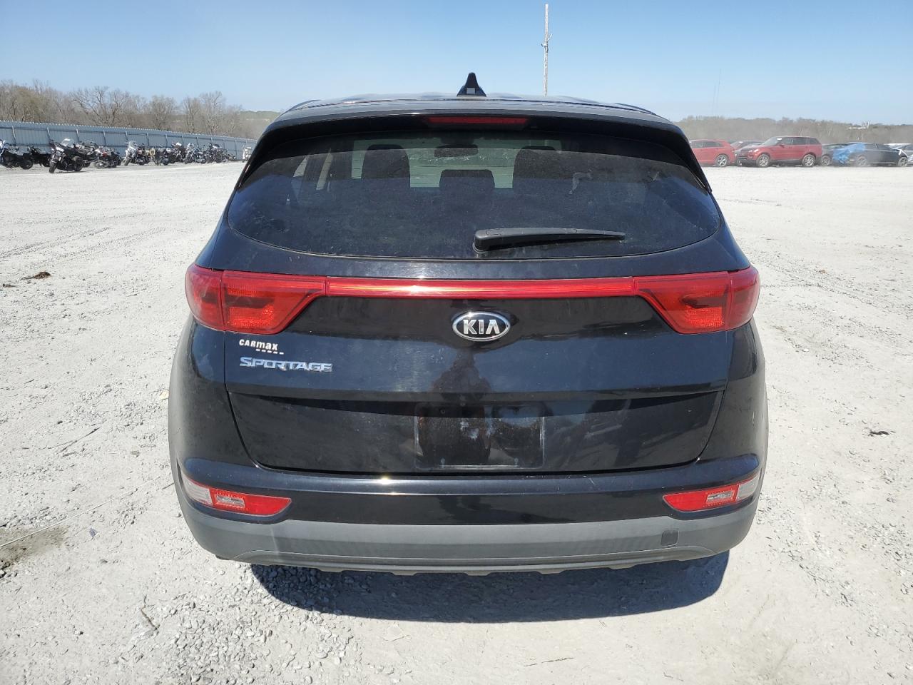 KNDPMCAC6H7041880 2017 Kia Sportage Lx