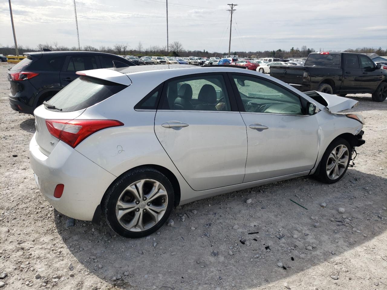 2013 Hyundai Elantra Gt vin: KMHD35LE9DU099568