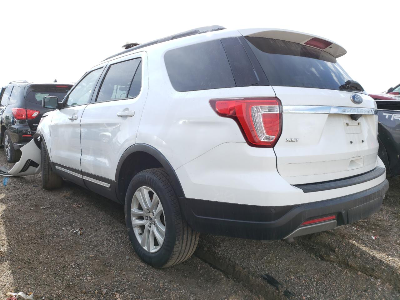 1FM5K8D80KGB15881 2019 Ford Explorer Xlt