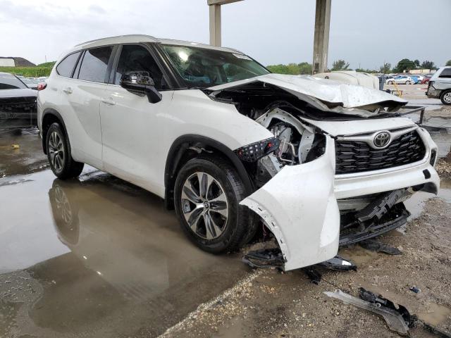 VIN 5TDKDRBH8PS009069 2023 Toyota Highlander, L no.4