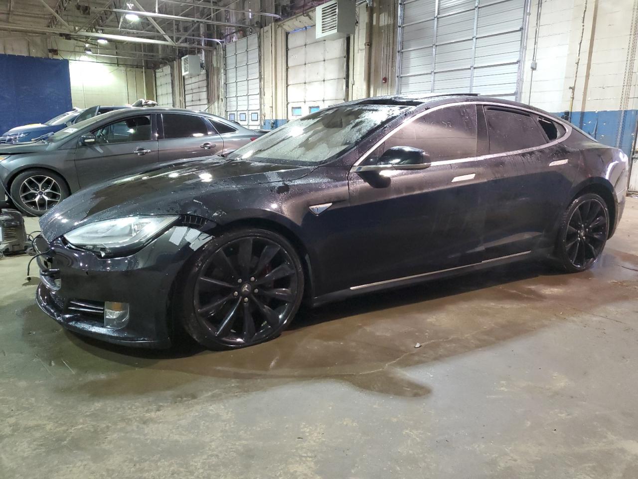 Tesla Model S 2015 