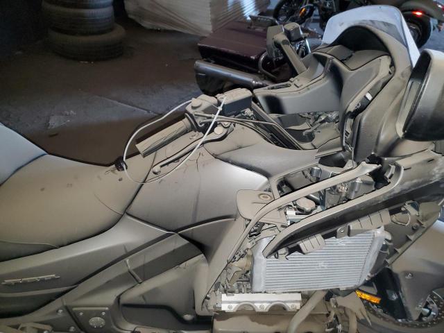 2016 HONDA GL1800 B JH2SC6816GK300373