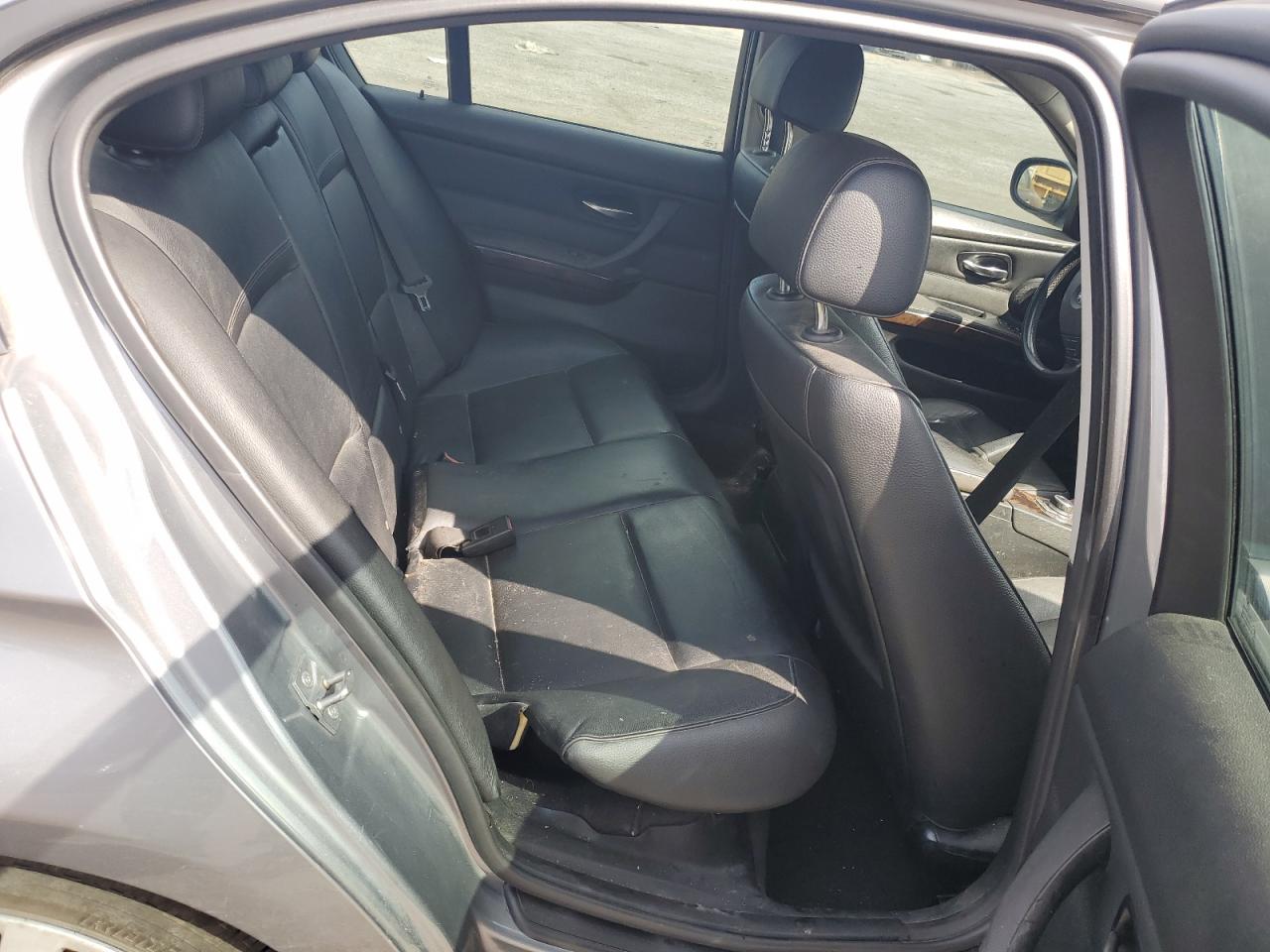 WBAPH7C53BE680339 2011 BMW 328 I