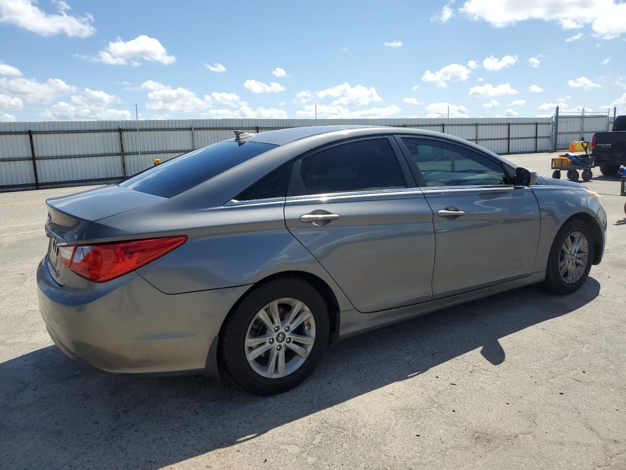 2013 Hyundai Sonata Gls vin: 5NPEB4AC3DH614405