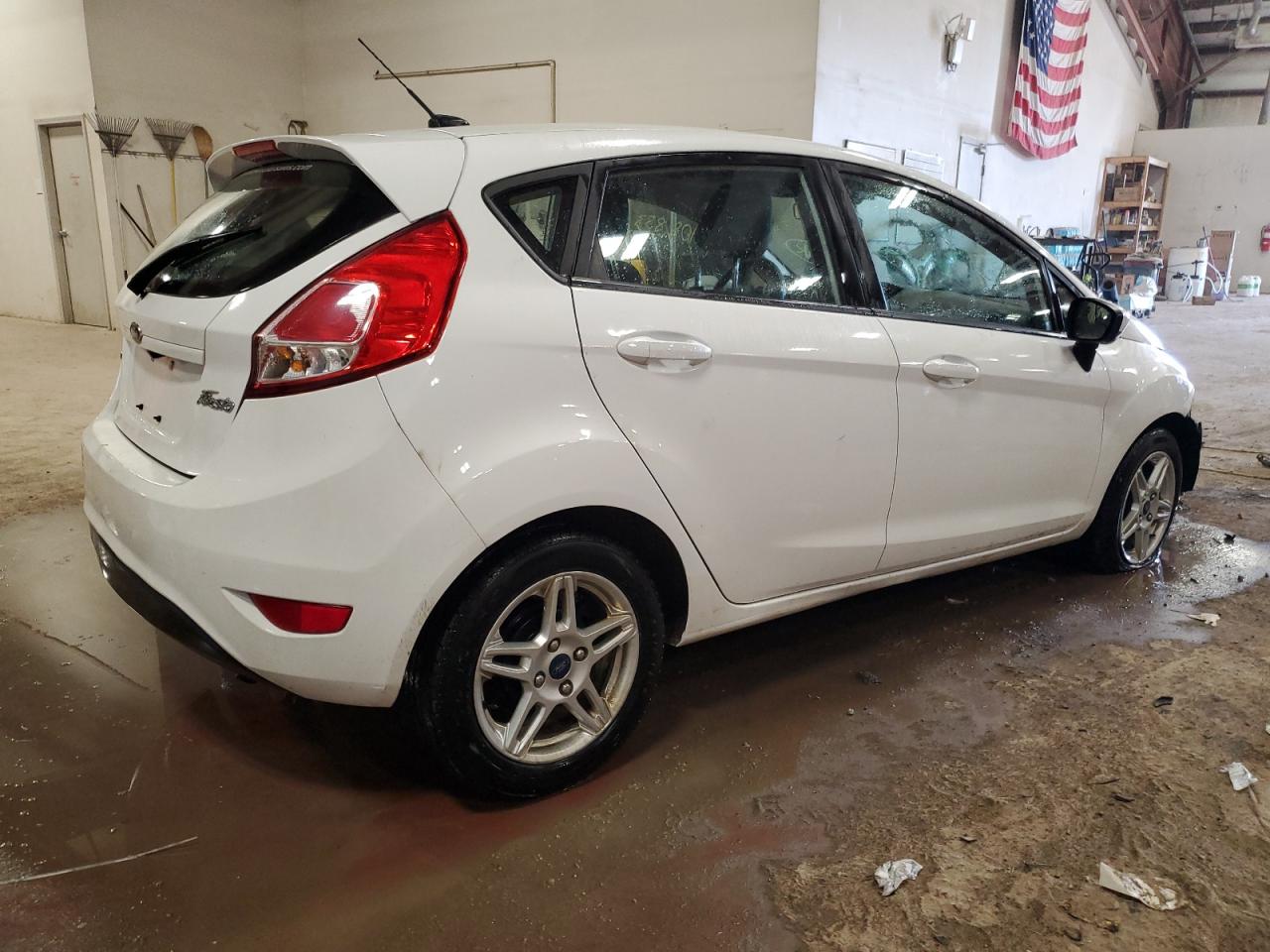 2019 Ford Fiesta Se vin: 3FADP4EJ9KM142892