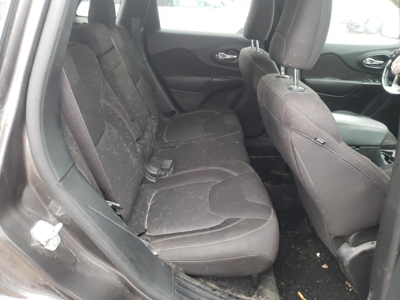 1C4PJMCSXGW164217 2016 Jeep Cherokee Latitude