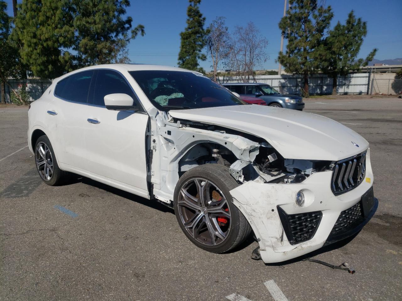 2022 Maserati Levante Base vin: ZN661XUA4NX384669