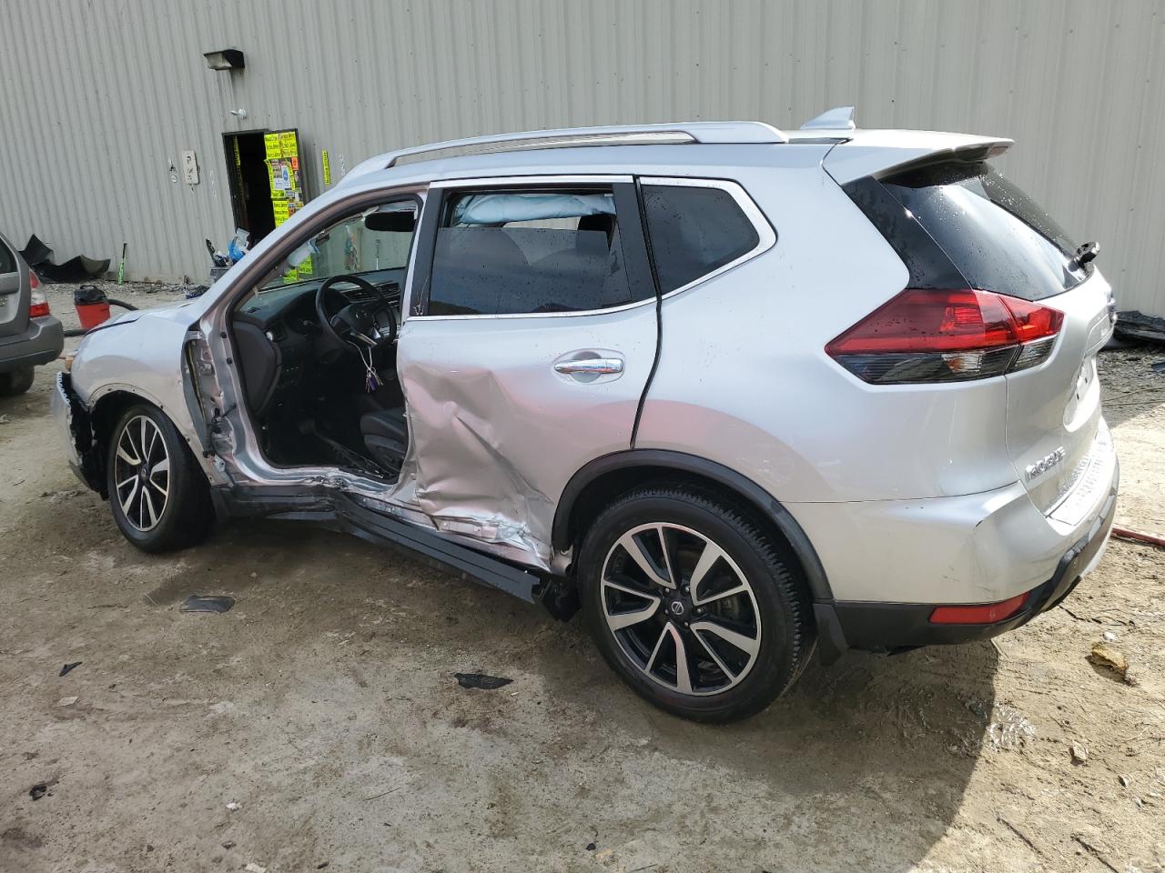 JN8AT2MV2JW329623 NISSAN ROGUE 2018