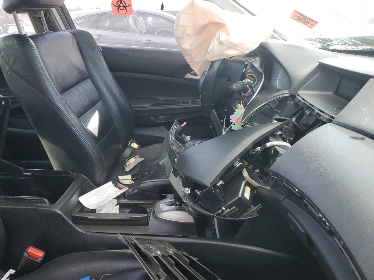 1HGCP2F66BA131979 2011 Honda Accord Se