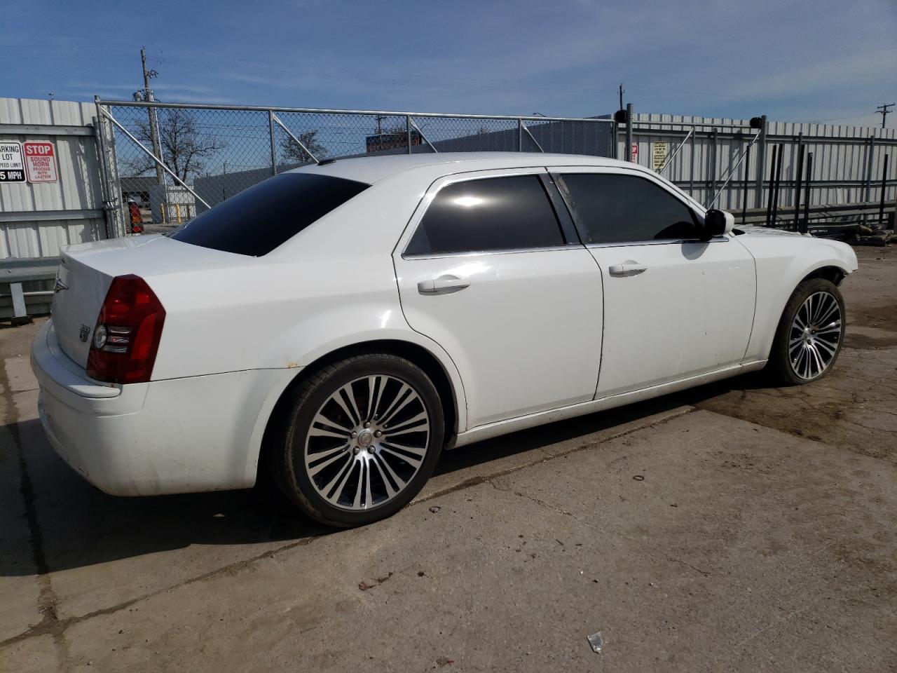 2C3CA2CV0AH262342 2010 Chrysler 300 S