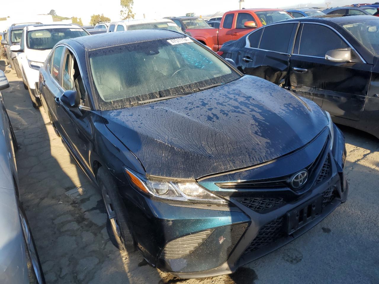 2018 Toyota Camry L vin: 4T1B11HK9JU653515