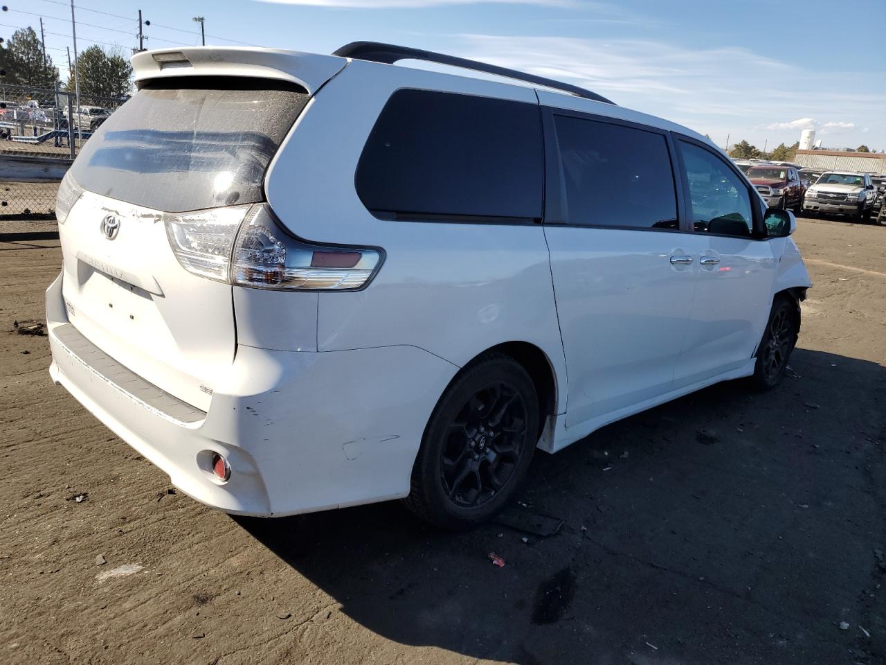 2017 Toyota Sienna Se vin: 5TDXZ3DC3HS767487