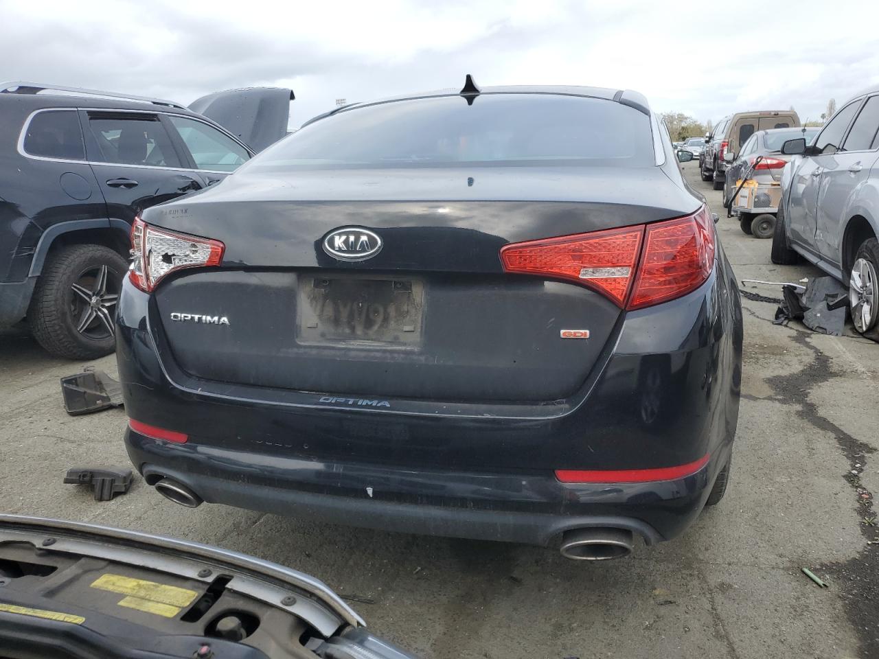 KNAGM4A77B5167755 2011 Kia Optima Lx