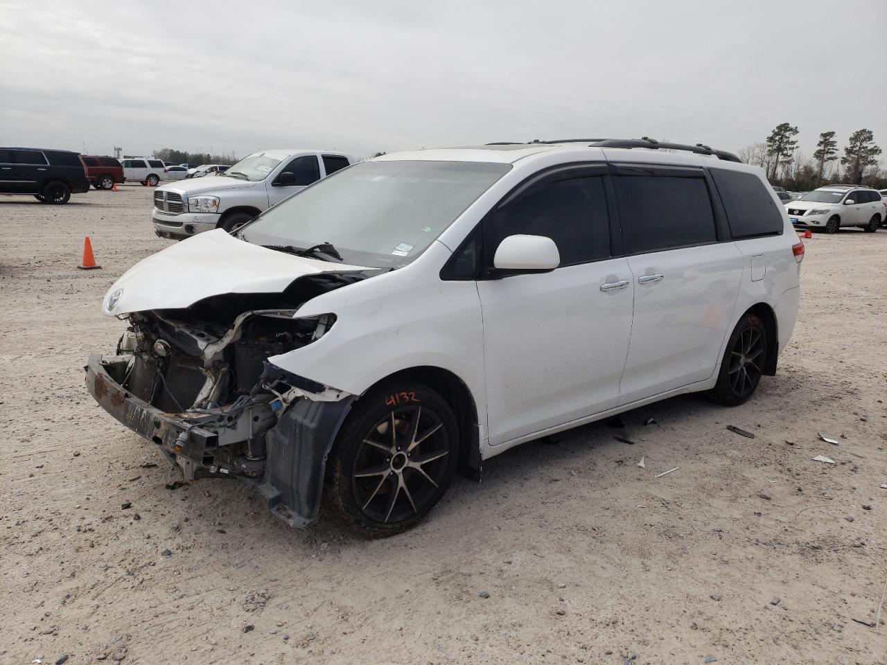 5TDYK3DC0BS107634 2011 Toyota Sienna Xle