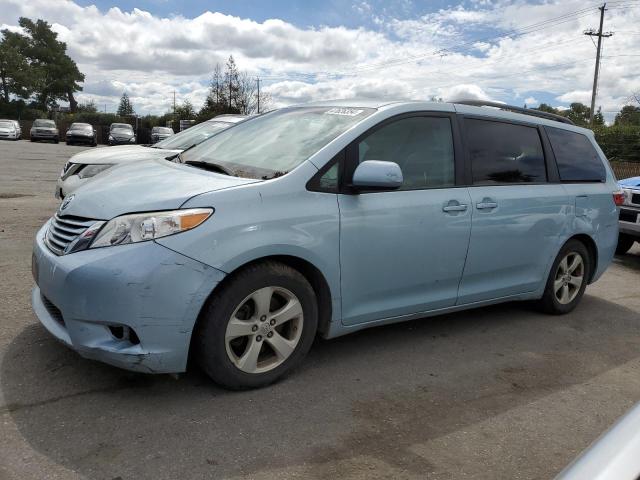 Lot #2519456807 2017 TOYOTA SIENNA LE salvage car