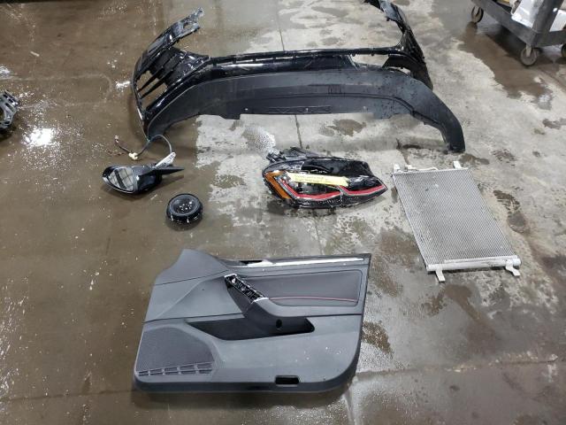 Lot #2428319386 2019 VOLKSWAGEN GTI S salvage car
