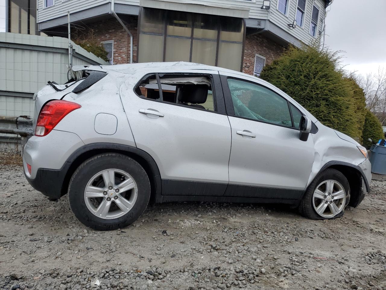 KL7CJKSB3LB318964 CHEVROLET TRAX 2020